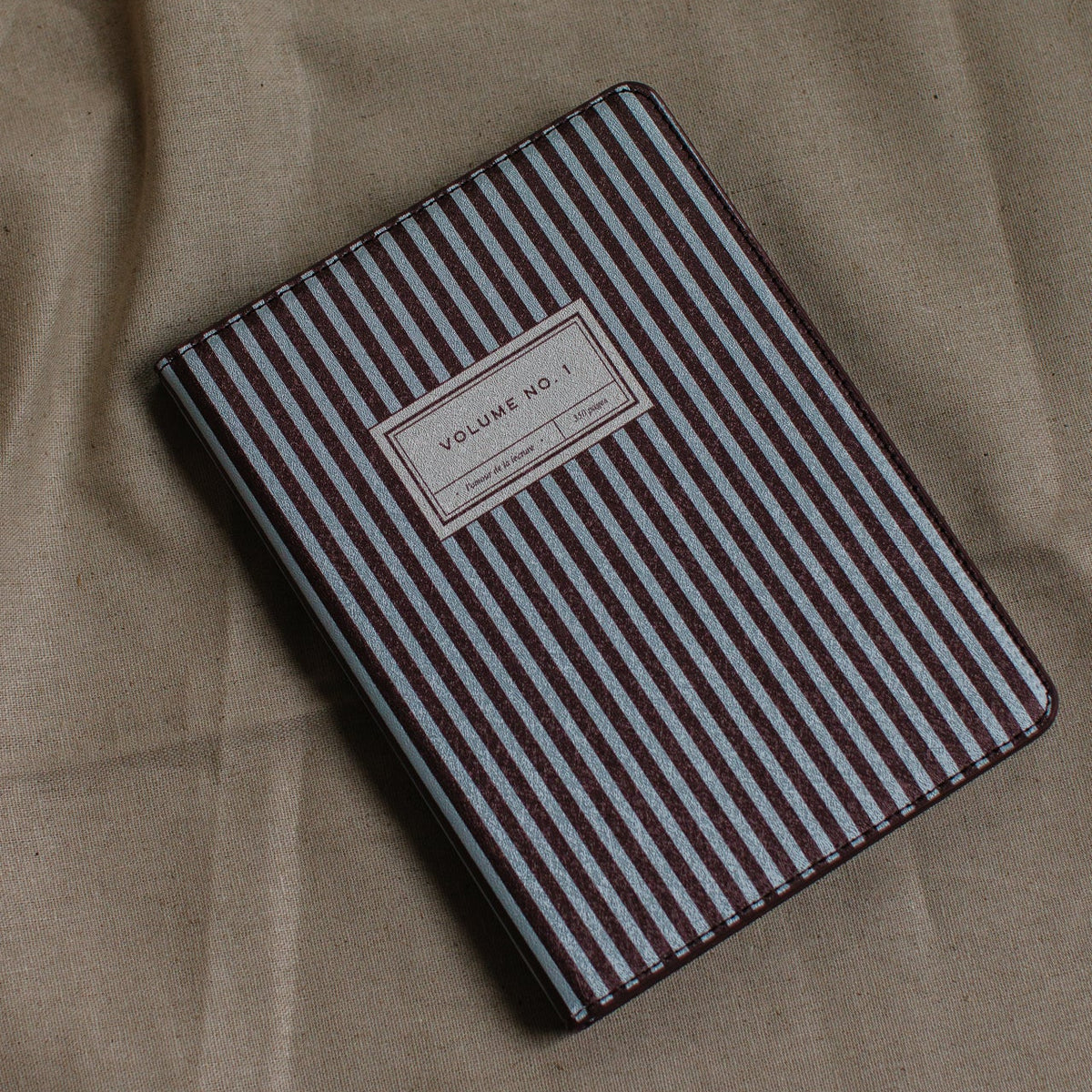 Noteworthy • Deluxe Kindle Case